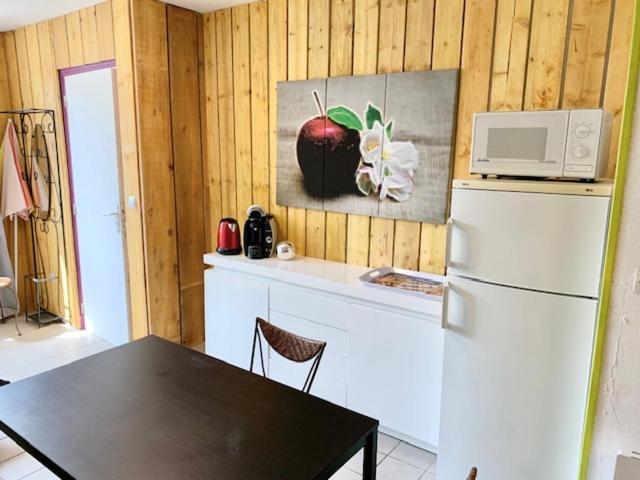 Le Depot Studio Du Petit Port Champvert Kültér fotó